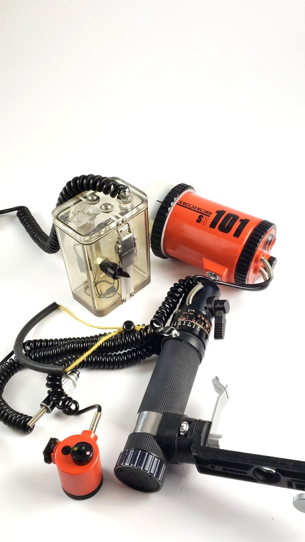 Nikonos Speedlight SB101 Underwater Flash Unit, Orange, Untested - 12