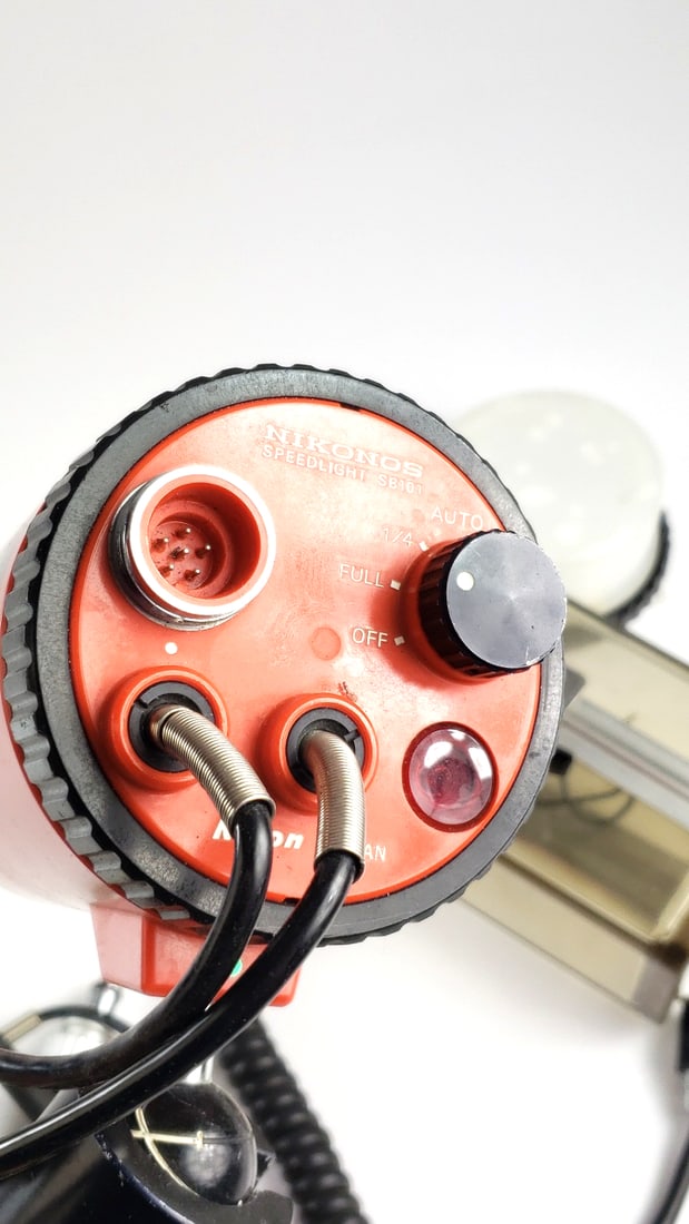 Nikonos Speedlight SB101 Underwater Flash Unit, Orange, Untested - 3