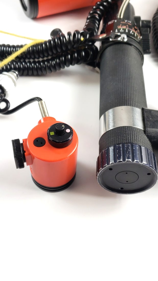Nikonos Speedlight SB101 Underwater Flash Unit, Orange, Untested - 8