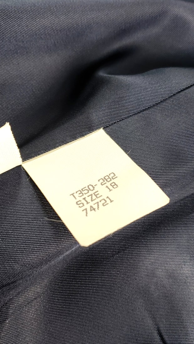 Vintage Pendleton Woolen Mills Navy Wool Blazer with Notched Lapels - 9