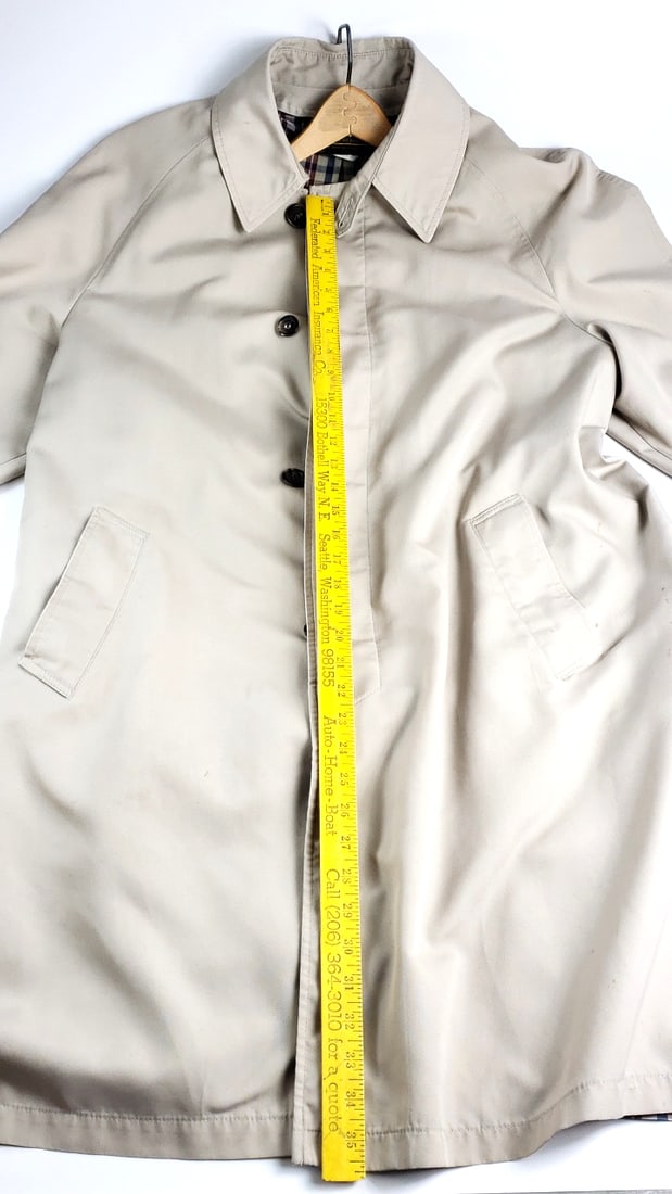 Vintage Eddie Bauer Beige Trench Coat with Plaid Lining and Button Closure - 12