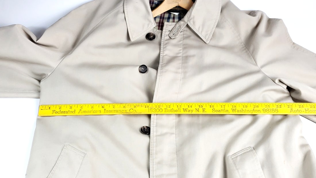 Vintage Eddie Bauer Beige Trench Coat with Plaid Lining and Button Closure - 13