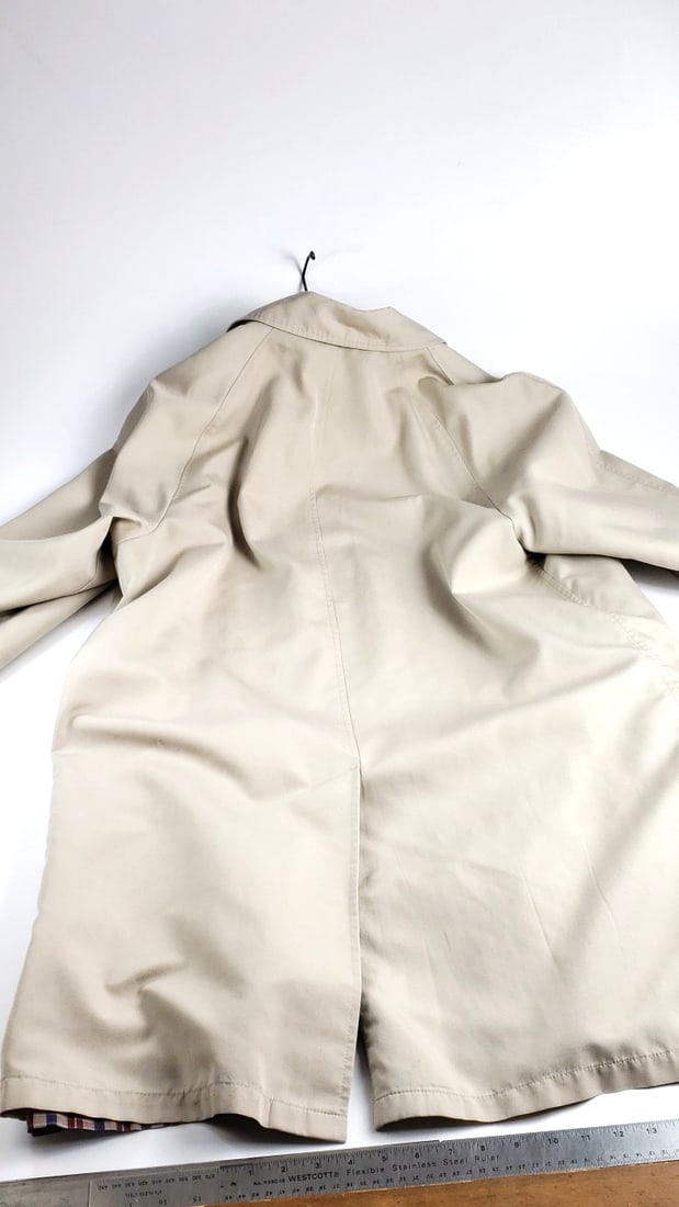 Vintage Eddie Bauer Beige Trench Coat with Plaid Lining and Button Closure - 15