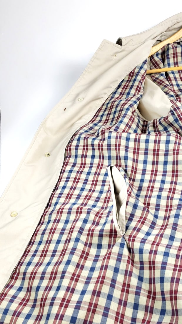 Vintage Eddie Bauer Beige Trench Coat with Plaid Lining and Button Closure - 6