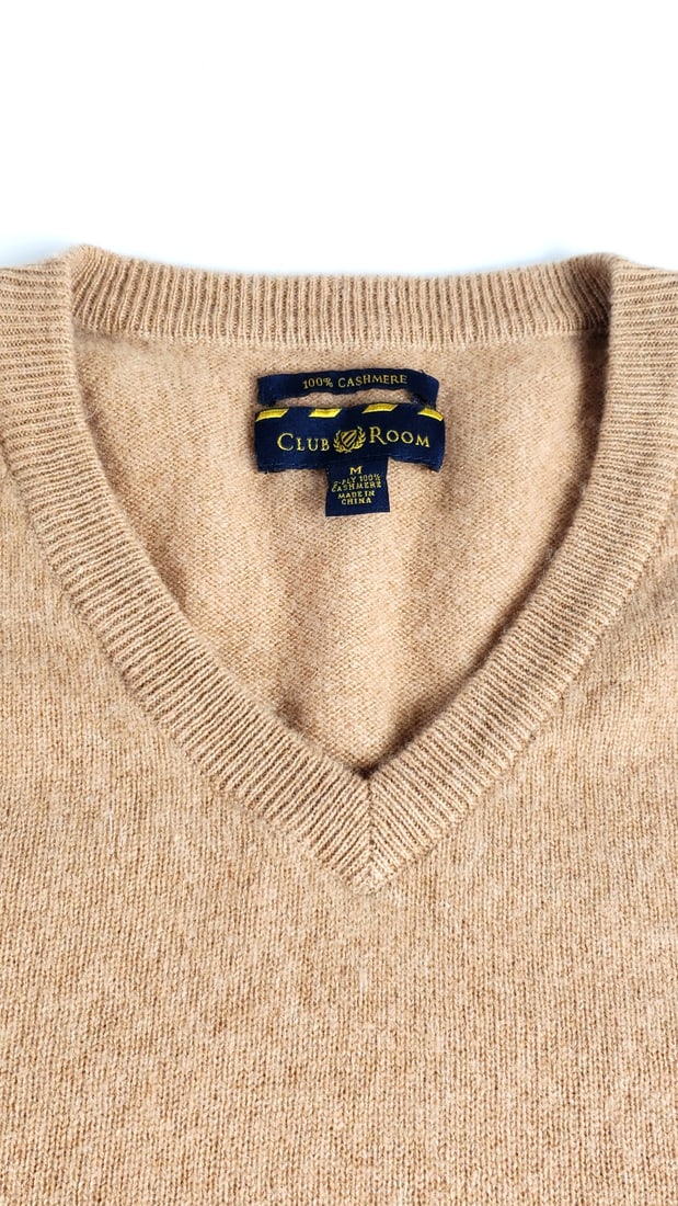 Club Room 100% Cashmere V-Neck Sweater Mens Medium Tan: Nice Width: 2 Height: 2 Low Estimate: 25 High Estimate: 60