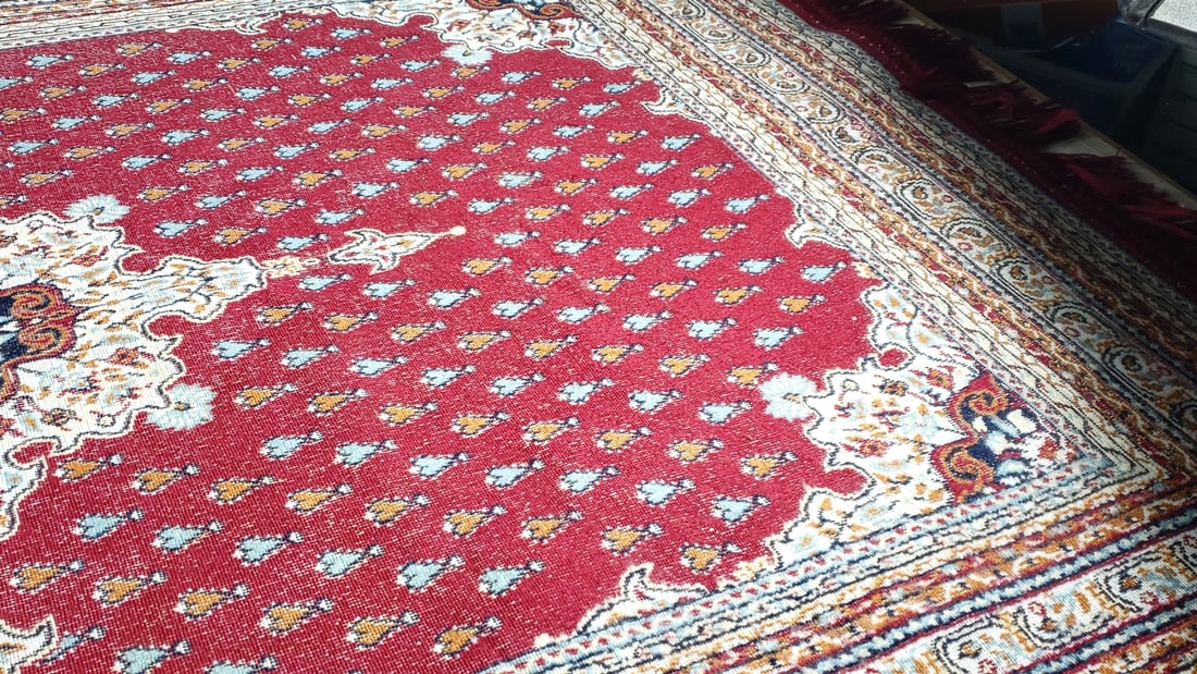 Traditional Hand Knotted Red Persian-Style Area Rug with Central Medallion Design 60" x 36" - 12