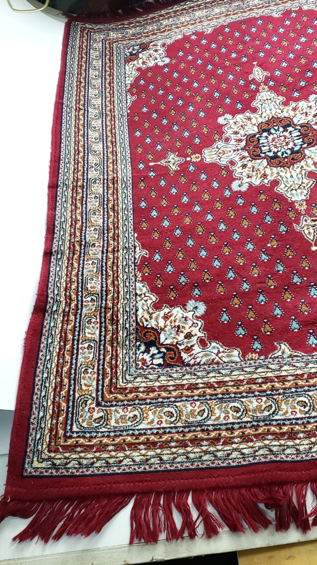 Traditional Hand Knotted Red Persian-Style Area Rug with Central Medallion Design 60" x 36" - 2