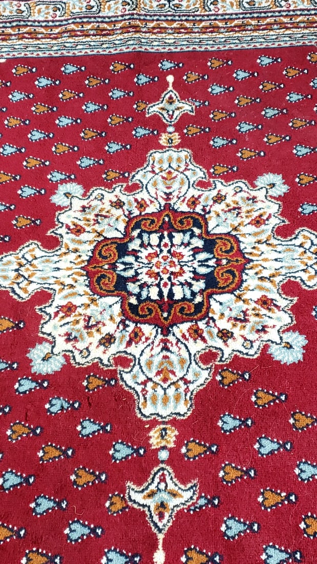 Traditional Hand Knotted Red Persian-Style Area Rug with Central Medallion Design 60" x 36" - 6