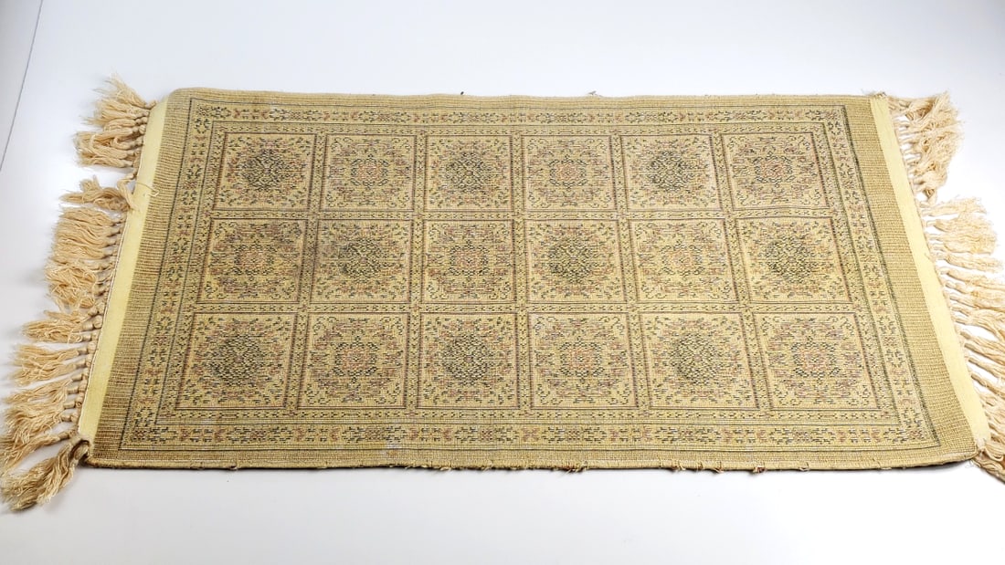 Ornate Persian-Style Prayer Rug with Fringe Trim 36" x 19" [2] - 9