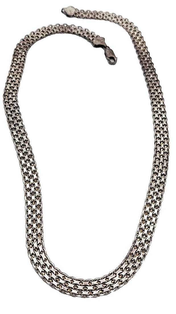 Sterling Silver Milor Italy Chain Necklace 26.53g 29": 4x2x2 1 lb Height: 2 Width: 2 Low Estimate: 25.00 High Estimate: 50.00