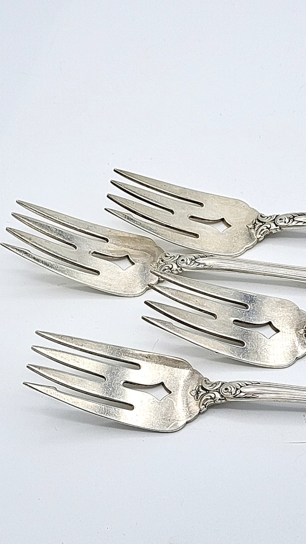Towle Sterling Silver Olde Master Salad Forks 156g - 2