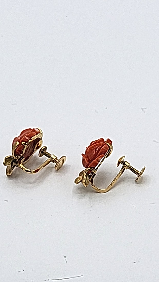 Hong Kong 14k Gold Carved Coral Flower Screwback Earrings 6.34g - 4