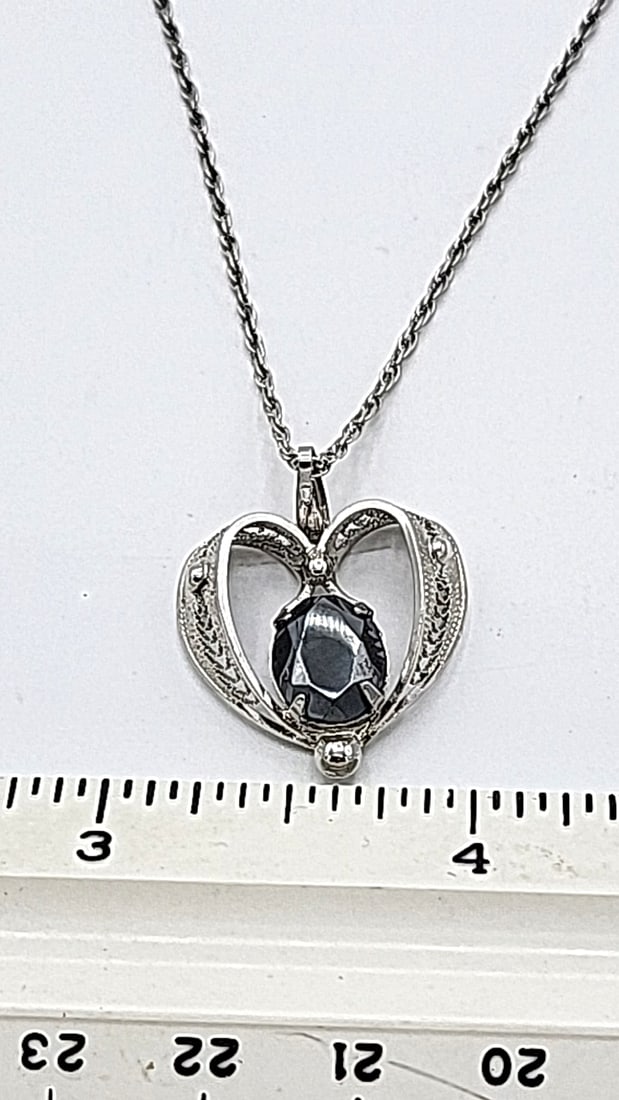 Sterling Silver Sorrento Filiigree Heart Pendant Dark Stone 4.58g - 2
