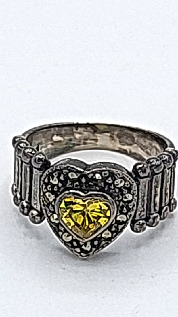 Sterling Silver Ring With Yellow Heart-shaped Gemstone 5.46g Size 5.5 - 2
