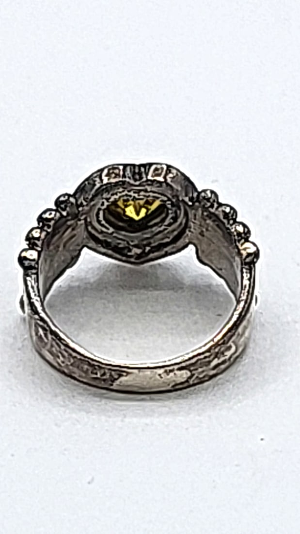 Sterling Silver Ring With Yellow Heart-shaped Gemstone 5.46g Size 5.5 - 5