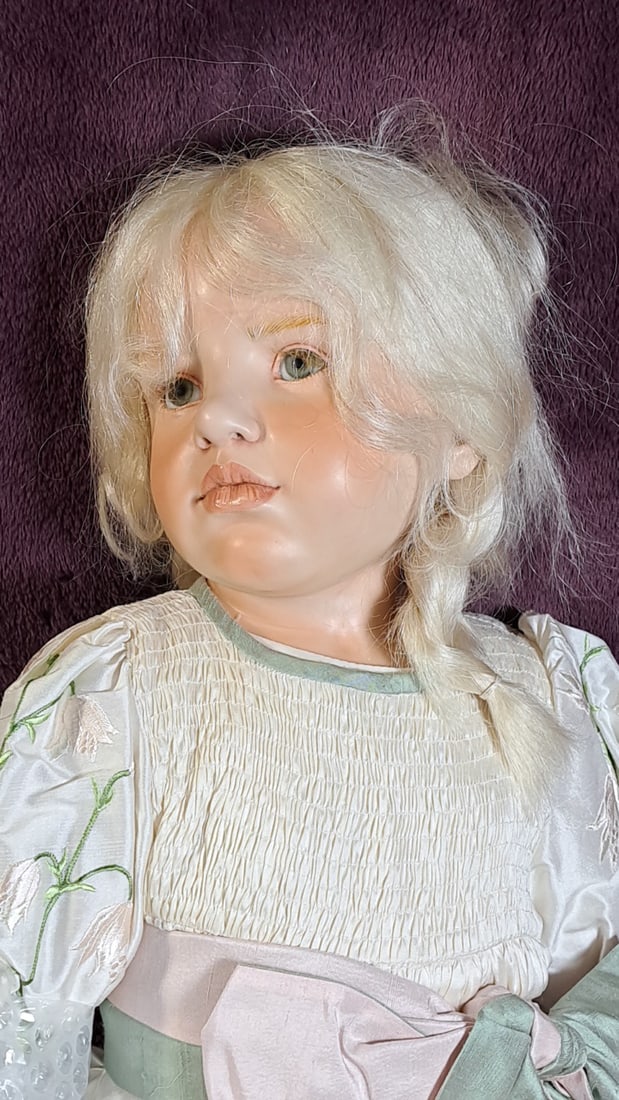 Hildegard Gunzel Ines Wax Over Porcelain Doll Box And Coa: Please read descriptions and examine pictures carefully. Take into account shipping when bidding. 39x11x18 15lbs Height: 11 Width: 18 Low Estimate: 300.00 High Estimate: 1500.00