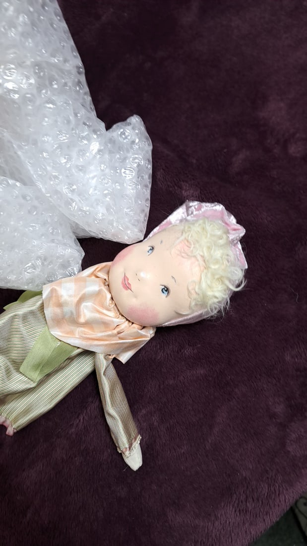 Hildegard Gunzel Ines Wax Over Porcelain Doll Box And Coa - 3