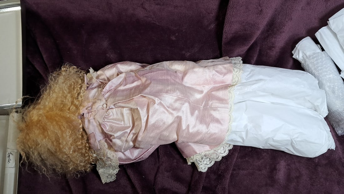 Karen Anderson Blandford Emelie 3/5 With Hat Cat Porcelain - 6