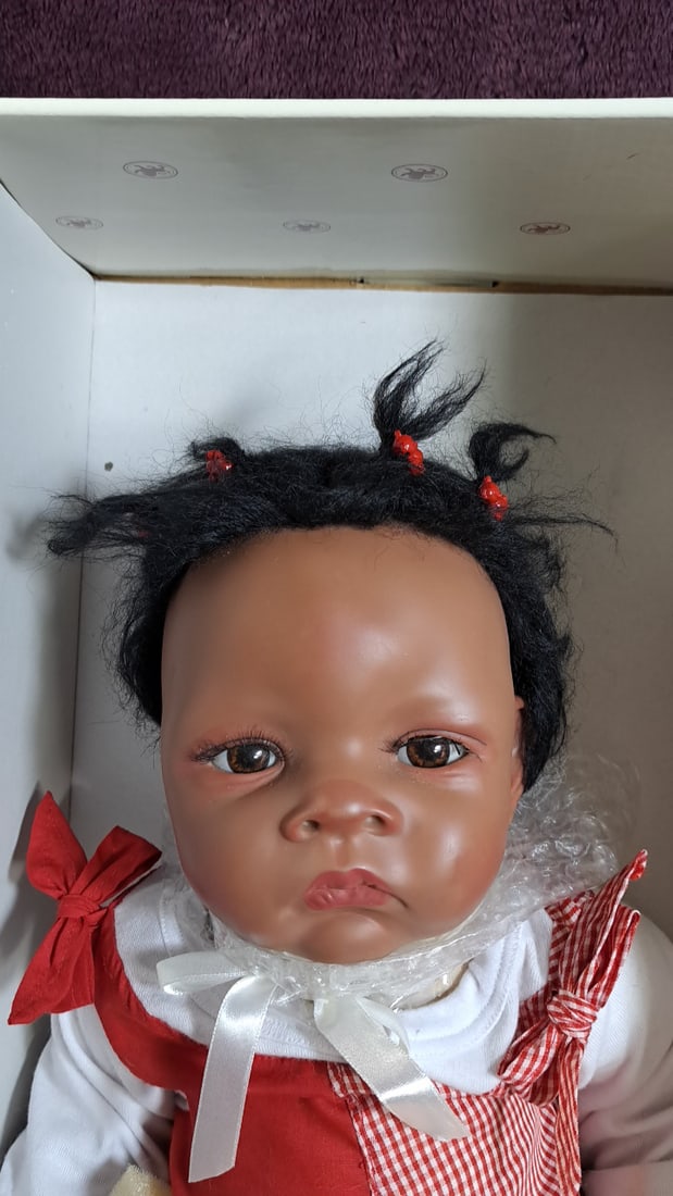 Ashton Drake Galleries Jasmine Goes To Grandma's Doll With Box - 6