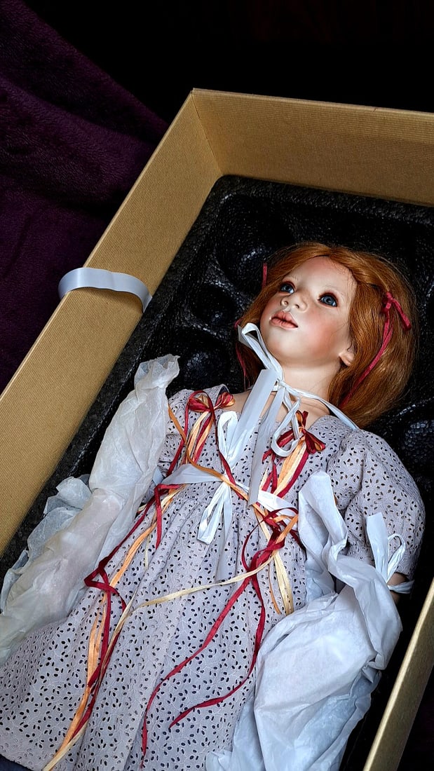 Annette Himstedt Mela Porcelain Artist Made Doll With Coa And Box - 12