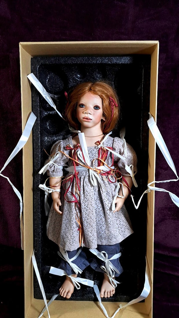 Annette Himstedt Mela Porcelain Artist Made Doll With Coa And Box (1 of 14)
