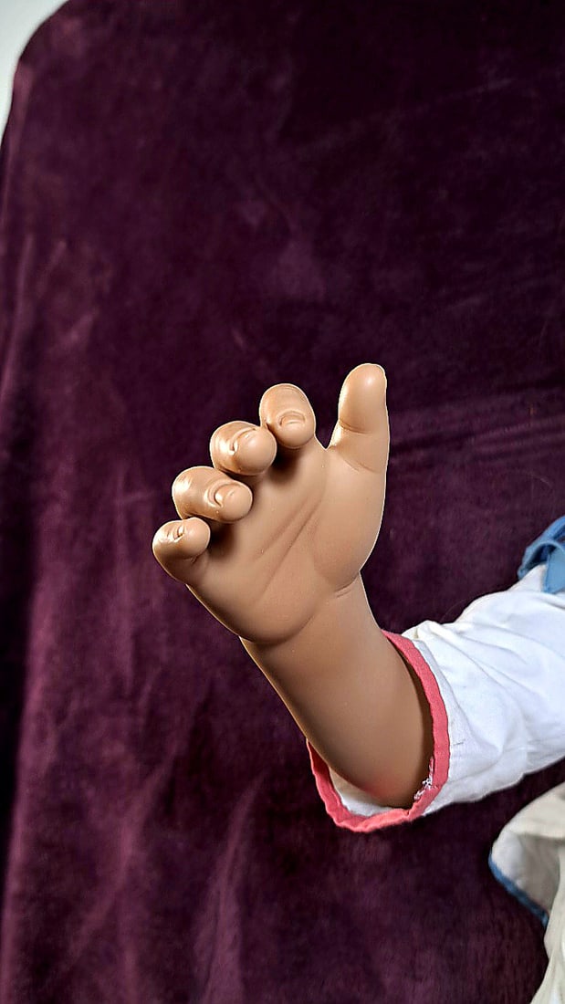 Annette Himstedt Lihle Doll With Box - 6