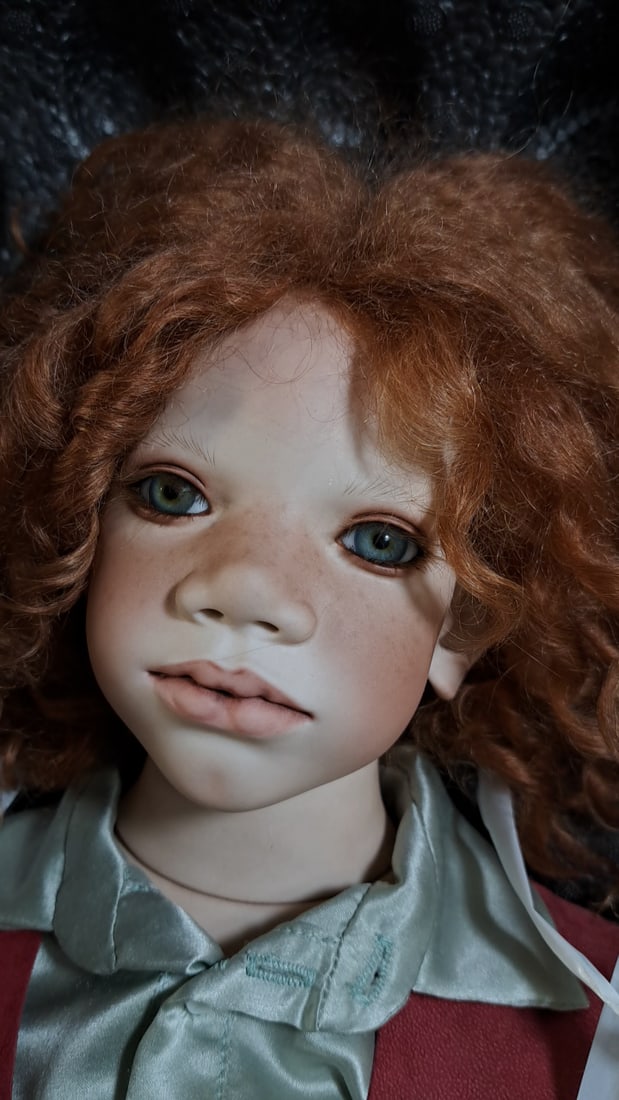 Annette Himstedt Lika Porcelain Doll With Coa And Box - 2