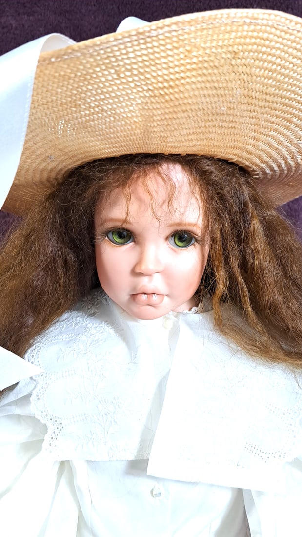 Karen Anderson Blandford Adelaide 4/10 With Hat And Coa - 2
