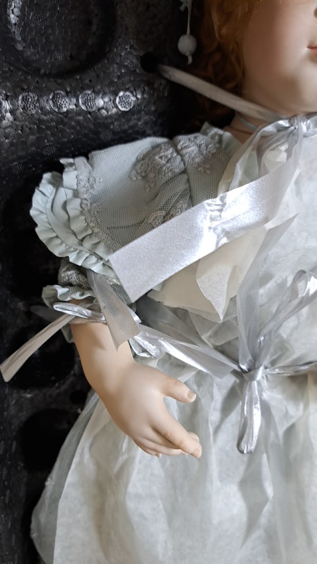 Annette Himstedt Alina Limited Edition Porcelain Doll With Box And Coa - 3