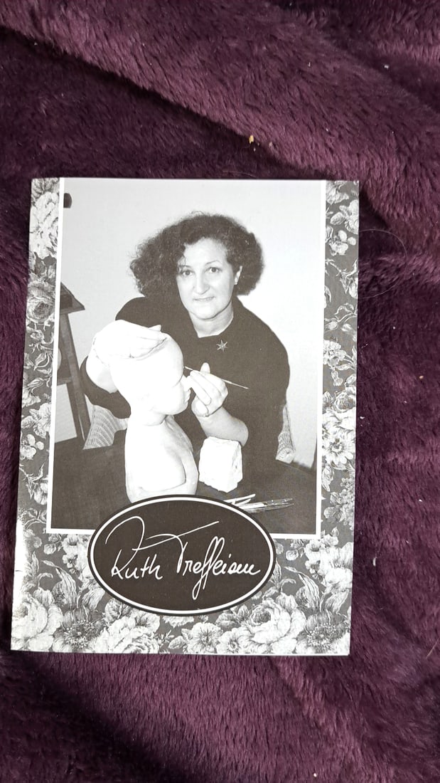 Atlier Ruth Treffeisen Bernadette Artist Made Porcelain Doll With Signed Card And Hat - 14