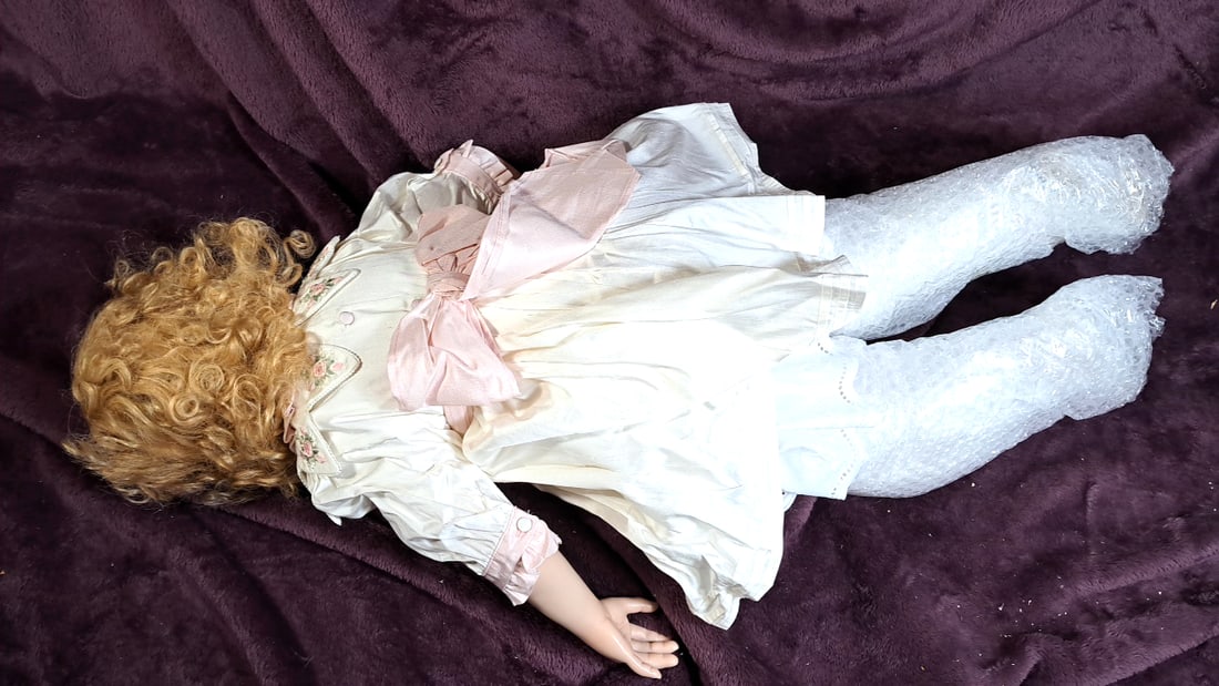 Hildegard Gunzel Lea Wax On Porcelain Doll With Box - 7