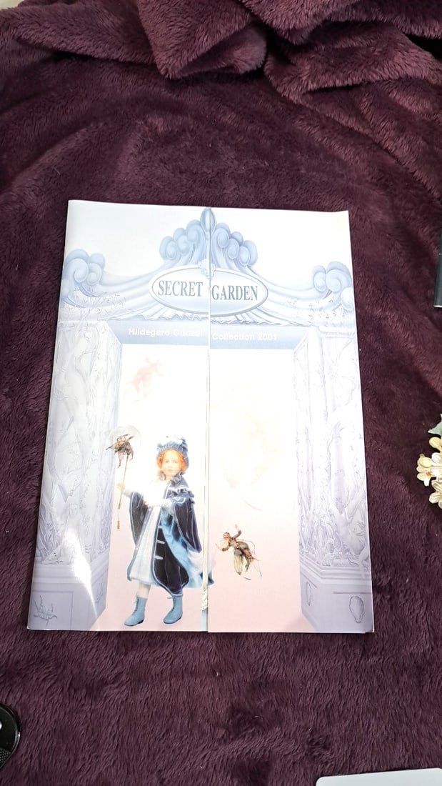 Hildegard Gunzel Mary Rose Wax On Porcelain Doll With Coa, Box, Flower Tiera And Bird - 11