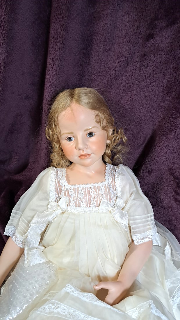 Hildegard Gunzel Mary Rose Wax On Porcelain Doll With Coa, Box, Flower Tiera And Bird (1 of 16)