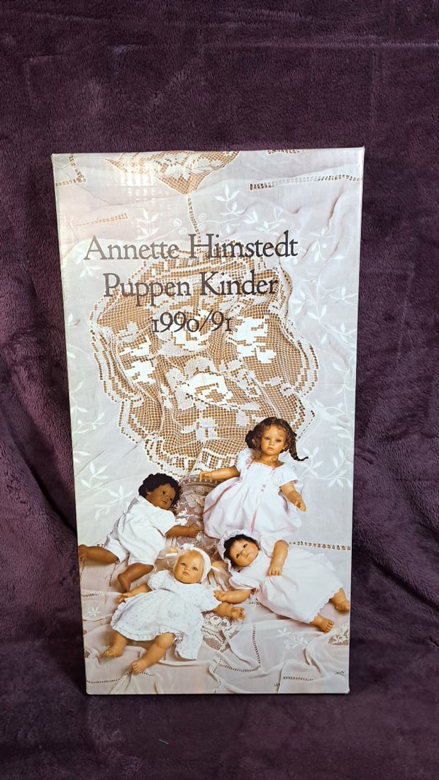 Annette Himstedt Freeke With Box And Stand - 11