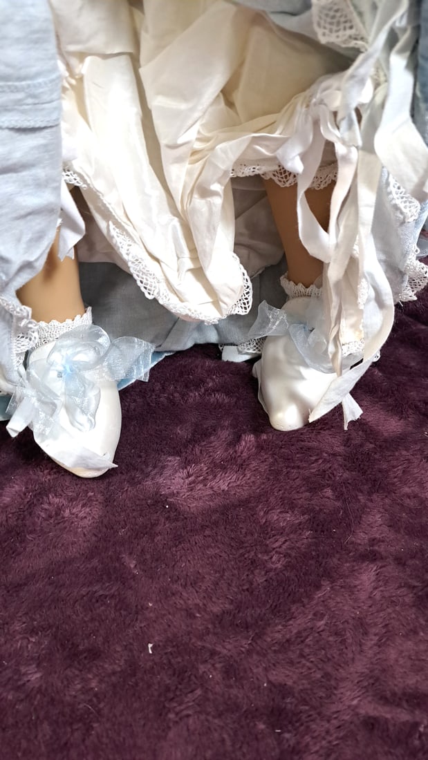 Annette Himstedt Cinderella Doll With Box - 5