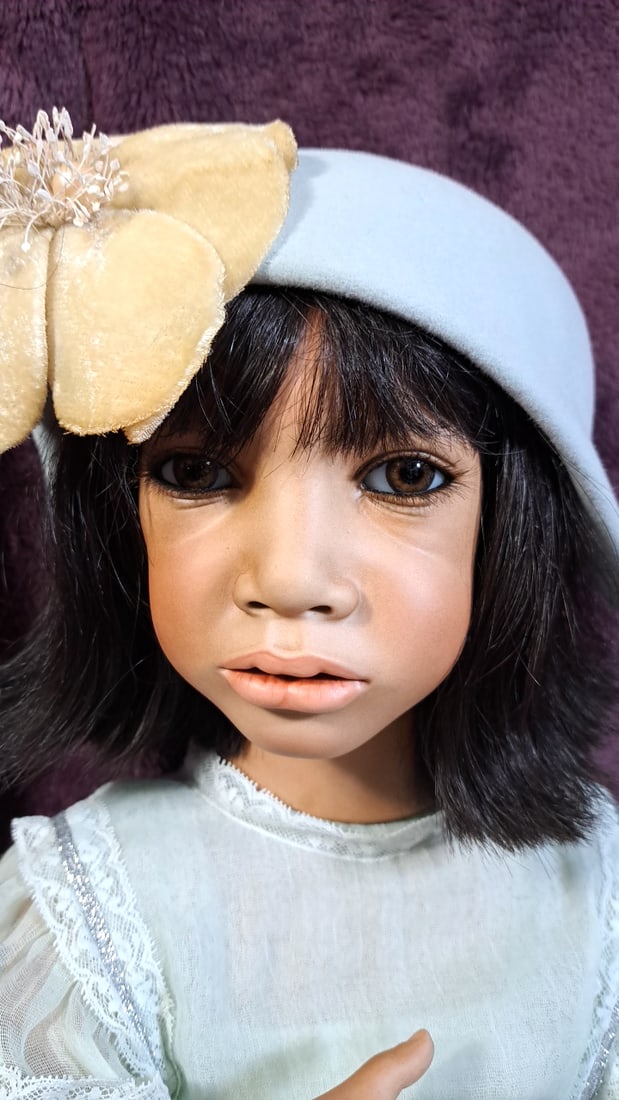 Annette Himstedt Serrita 8/70 Porcelain Doll With Box (1 of 10)
