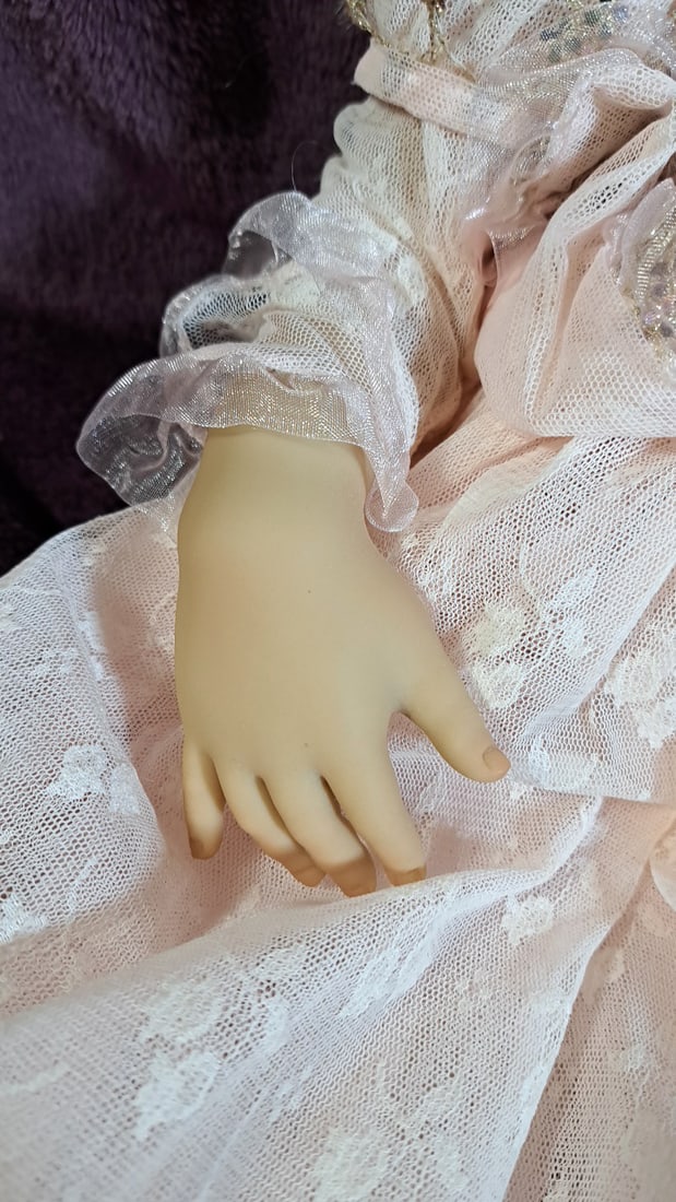Annette Himstedt Primzessima Doll With Tiera And Box - 3