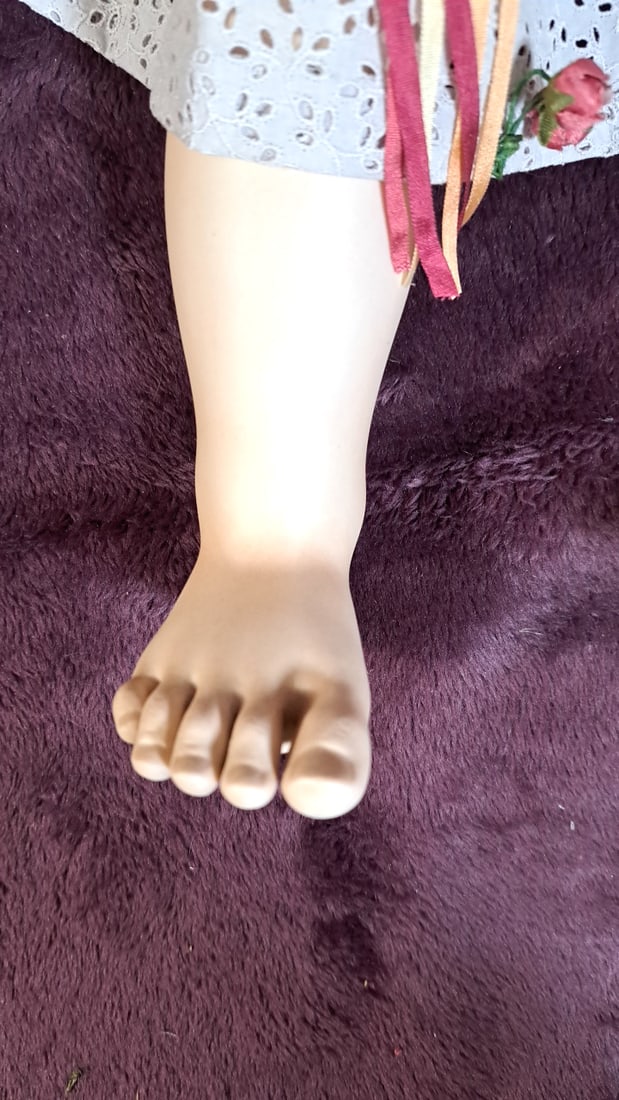 Annette Himstedt Mela Porcelain Doll With Box - 8