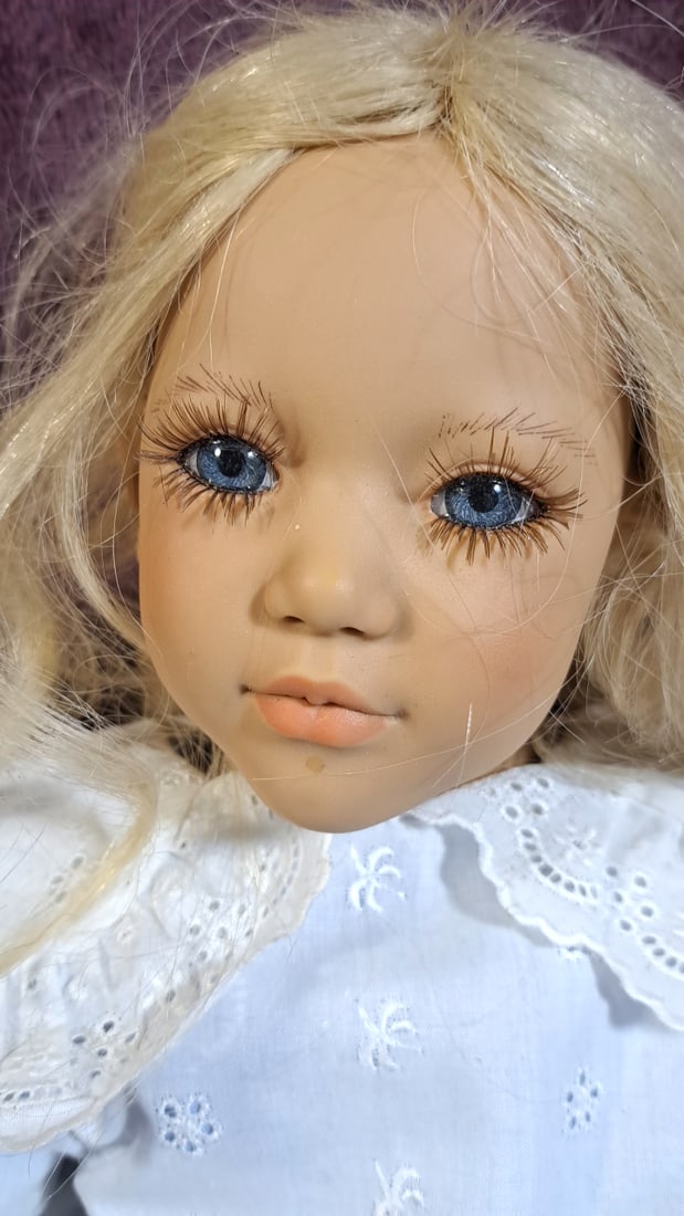 Annette Himstedt Puppen Kinder 1992/93 Blonde Blue-eyed Doll With White Dress & Box - 5