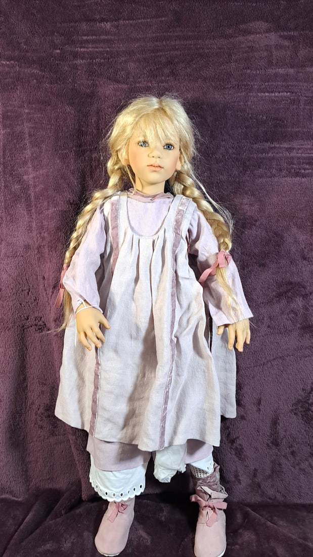 Annette Himstedt Siri Doll With Coa: Please read descriptions and examine pictures carefully. Take into account shipping when bidding. 40x20x15 15lbs Height: 20 Width: 15 Low Estimate: 100.00