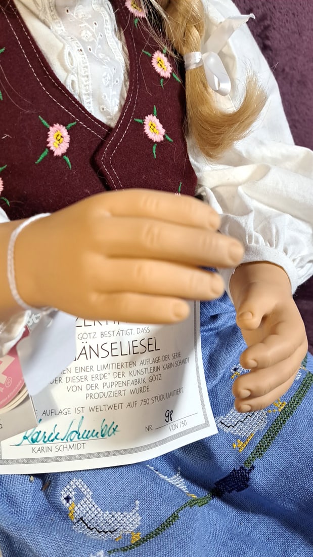 Karin Schmidt Ganseliesel Doll With Coa - 7