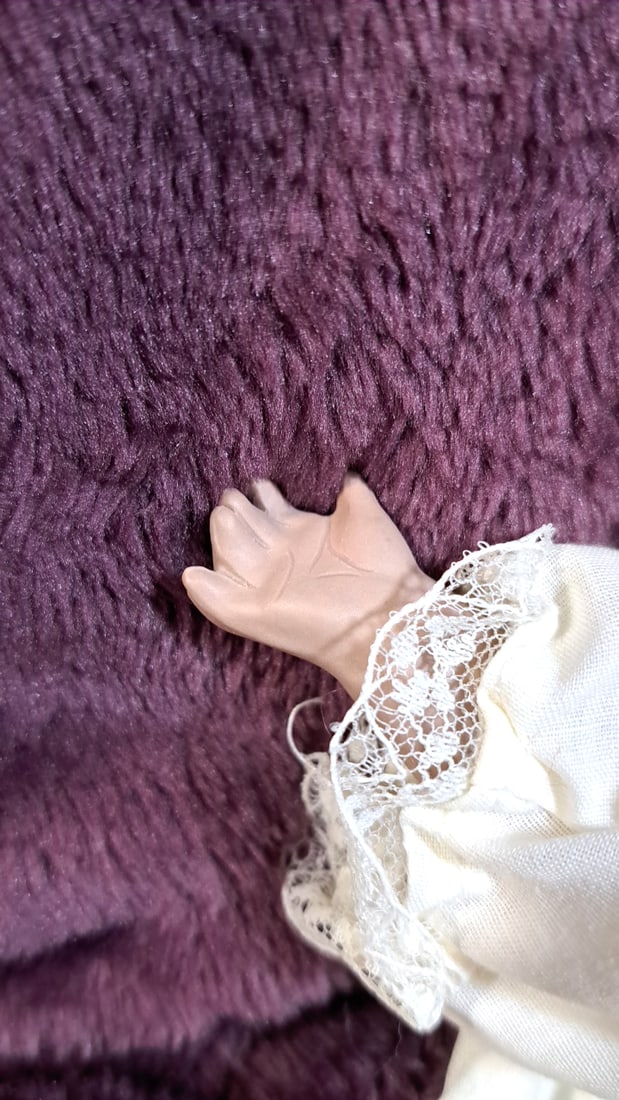 9" Porcelain Sleeping Doll Accessory - 3