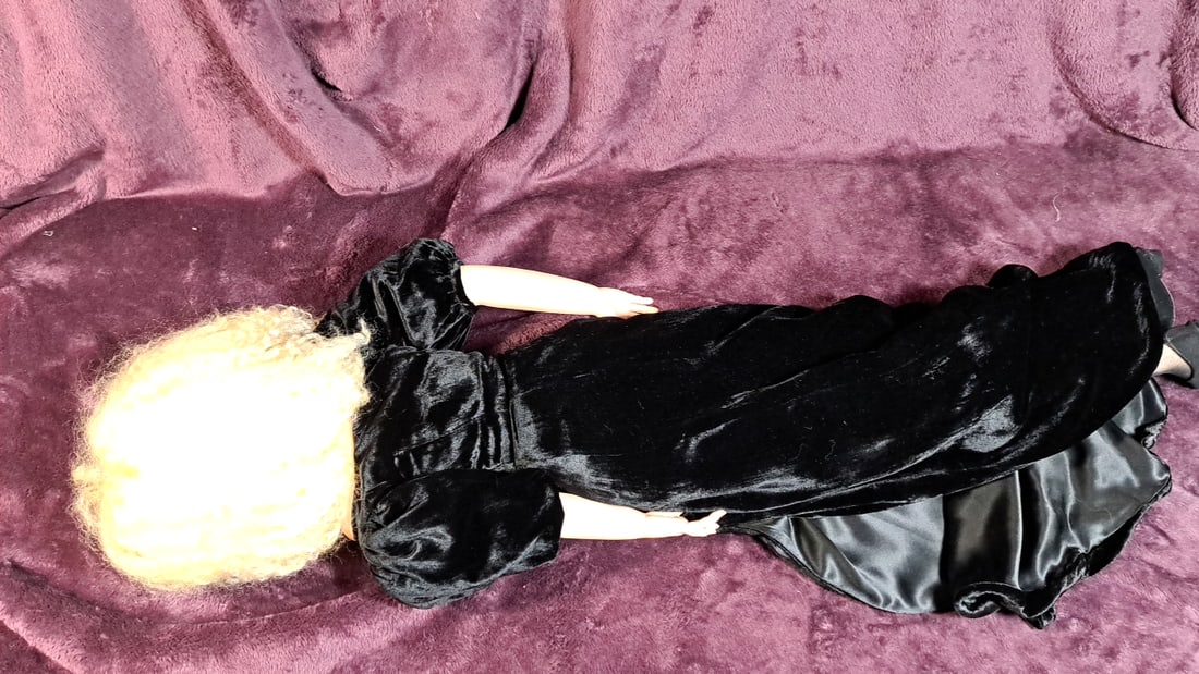 Original By Valery Blazyoo Porcelain 1993 Someget Doll - 7