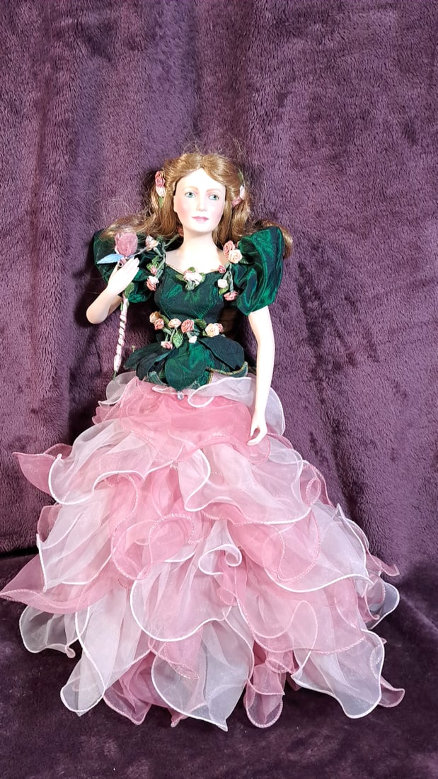 Franklin Heirloom Doll The Rose Princess 1998 Porcelain Doll (1 of 10)