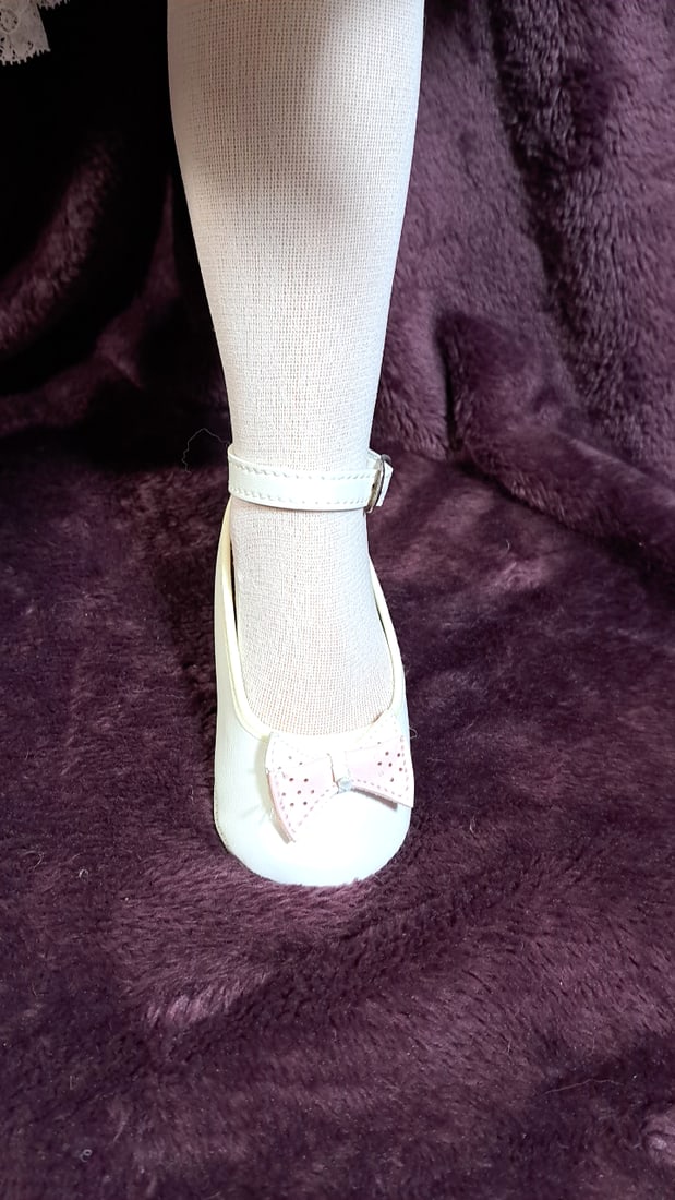 Peggy Dey Porcelain 4/10 Limited Edition Doll - 7