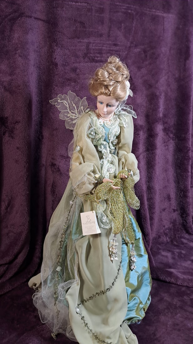 Demeanor Silvestri Porcelain Doll - 2