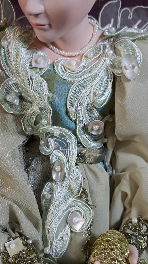 Demeanor Silvestri Porcelain Doll - 8