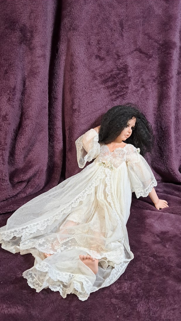 Karen Vemie Porcelain Doll 1999 - 4