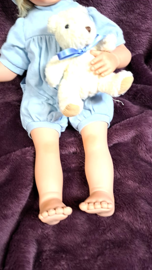 Anja Redemann B98 31/25 Baby Doll In Blue Outfit With Teddy Bear - 3
