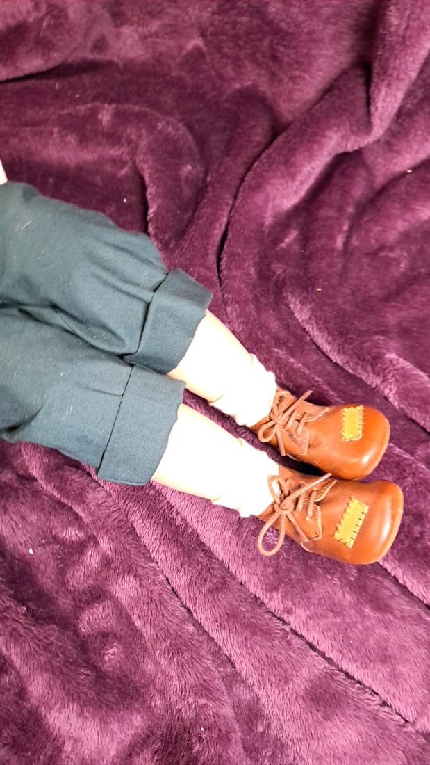 Vinyl Doll Boy Le Doll Brown Hair White Shirt Green Pants Brown Lace Shoes - 4